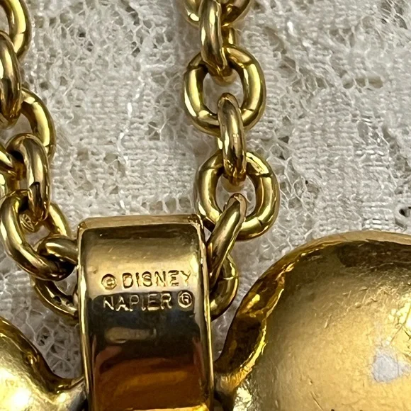 Napier/vintage Signature “Walt Disney’s Mickey” magnifying necklace worn - Picture 5 of 7